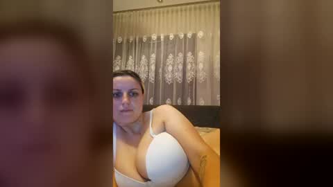 Snapshot of stacey_amelly chatting on August 5, 2026, 9:06 pm Amelly online show from August 5, 2026, 9:06 pm