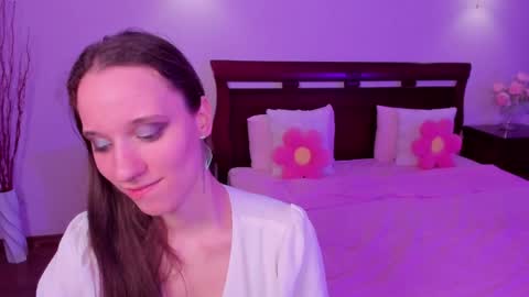 StaceyCutie online show from April 10, 2026, 7:07 pm