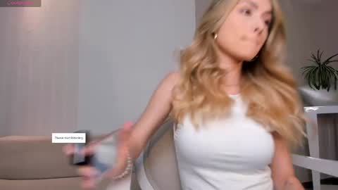 Snapshot of staceywood_ chatting on April 25, 2026, 11:46 am Stacy Woods online show from April 25, 2026, 11:46 am