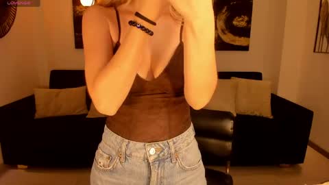 Snapshot of staceywood_ chatting on May 23, 2026, 10:52 am Stacy Woods online show from May 23, 2026, 10:52 am