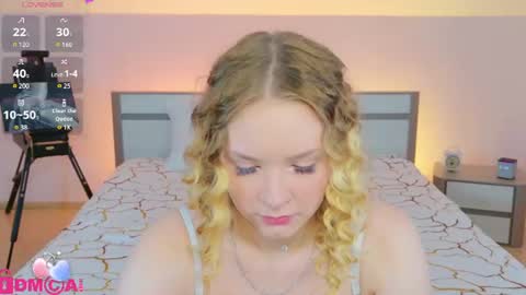 Snapshot of staceyyjones chatting on July 7, 2026, 9:13 am Stacey online show from July 7, 2026, 9:13 am