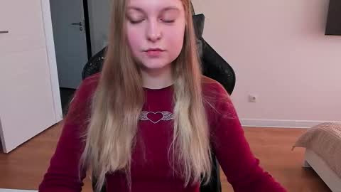 Stacy  online show from March 15, 2026, 2:12 pm