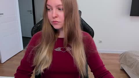 Stacy  online show from April 15, 2026, 10:44 am