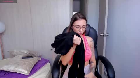 Stacy Conner online show from September 23, 2025, 6:55 pm