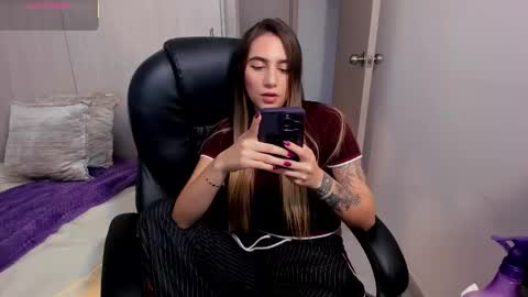 Stacy Conner online show from October 7, 2025, 10:29 pm