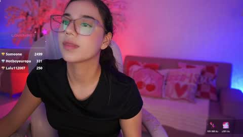 stacycooper_ online show from May 8, 2026, 7:19 pm