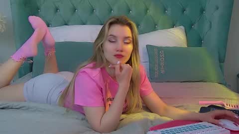 StacyEvances online show from January 17, 2026, 7:24 am