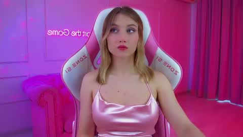 Snapshot of stacyevancesss chatting on June 19, 2026, 7:01 am StacyEvances online show from June 19, 2026, 7:01 am