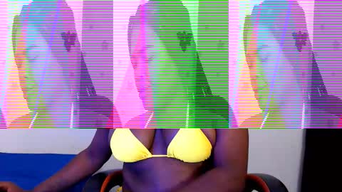 Snapshot of stacyhunterxxx chatting on January 13, 2026, 4:18 am STACY online show from January 13, 2026, 4:18 am