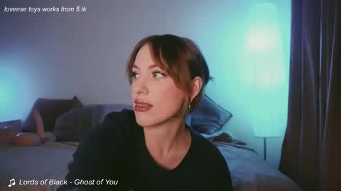 Kristina online show from November 7, 2025, 2:06 pm