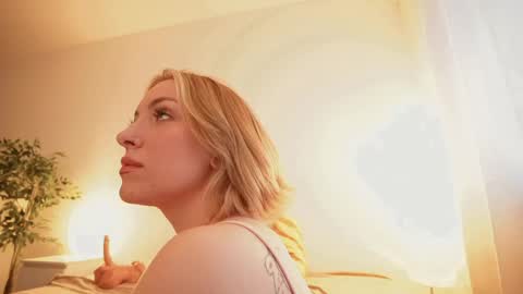 Snapshot of stanovaya300kg chatting on May 11, 2026, 4:04 pm Kristina online show from May 11, 2026, 4:04 pm