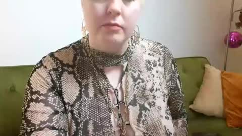 Star Ryderr online show from January 7, 2026, 10:01 pm