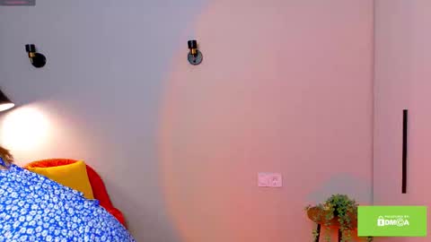 Nina online show from November 8, 2025, 3:39 am