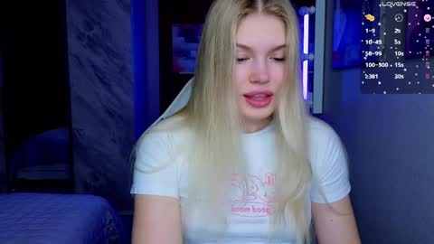 Caroline online show from April 7, 2026, 3:40 am