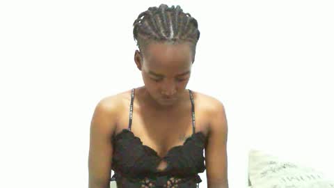 sweetgirl online show from October 21, 2025, 8:42 pm
