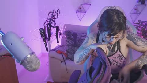 Yoko online show from September 9, 2025, 12:37 pm