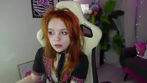 Snapshot of staymonica chatting on February 12, 2026, 1:28 pm MONICA online show from February 12, 2026, 1:28 pm