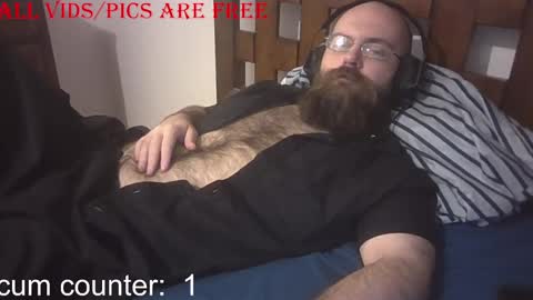 Snapshot of stealthytuna95 chatting on September 13, 2025, 12:27 pm mike online show from September 13, 2025, 12:27 pm