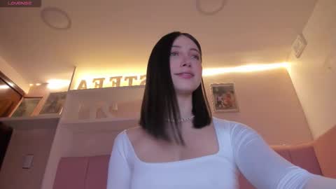 Stefa Gomez  online show from December 3, 2025, 12:03 pm