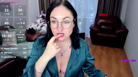 Snapshot of stefanawinter chatting on May 11, 2026, 4:04 pm StefanaWinter online show from May 11, 2026, 4:04 pm