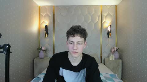 Esrefan online show from February 6, 2026, 8:23 pm