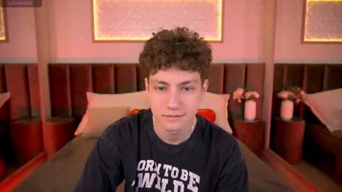 Esrefan online show from February 20, 2026, 7:58 pm