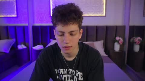 Esrefan online show from March 26, 2026, 7:52 pm