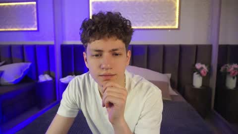 Esrefan online show from March 28, 2026, 8:08 pm