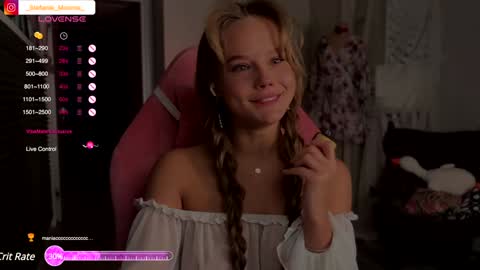 Snapshot of stefanie_collins chatting on December 2, 2024, 1:58 am Stefanie online show from December 2, 2024, 1:58 am