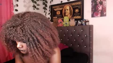 stefanny beautiful online show from September 22, 2025, 3:08 am