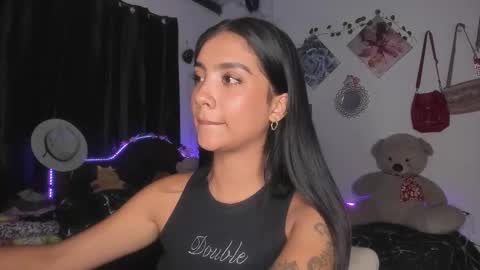 Im MiaIts my first day here  online show from February 14, 2025, 3:11 am