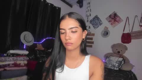 Im MiaIts my first day here  online show from February 19, 2025, 12:57 am