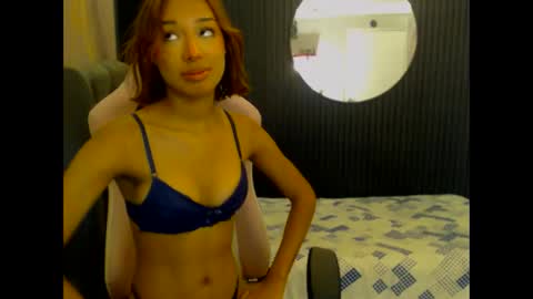 STEFANNY online show from June 3, 2026, 9:42 pm