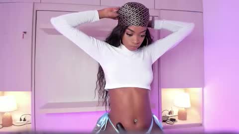 stefannyevans_ online show from March 13, 2026, 1:51 pm