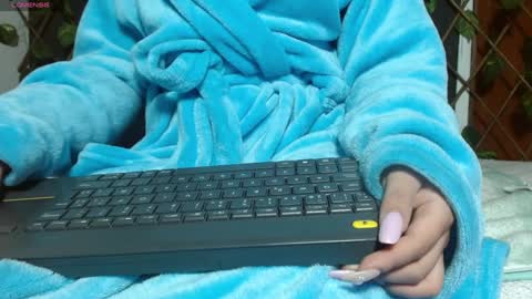 Stefanny lopez online show from December 2, 2024, 3:36 pm