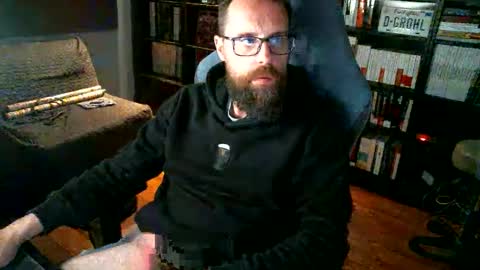 Snapshot of stefffg chatting on May 7, 2026, 7:19 pm MeStef online show from May 7, 2026, 7:19 pm