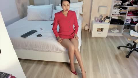 Zuly online show from March 4, 2026, 12:38 am