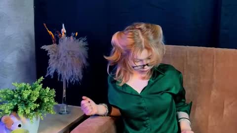 Stella online show from February 9, 2026, 8:24 pm