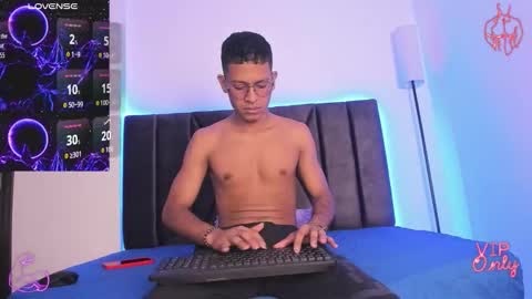 Snapshot of stella_drake chatting on February 18, 2026, 2:02 pm Drake online show from February 18, 2026, 2:02 pm