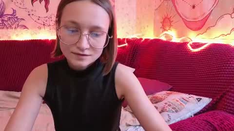 Snapshot of stella_polaris chatting on June 18, 2026, 8:02 pm Stella online show from June 18, 2026, 8:02 pm