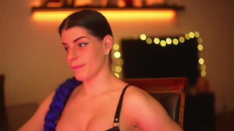 Stella online show from December 29, 2024, 5:42 am