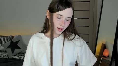 stella_sunny online show from May 15, 2026, 1:34 am