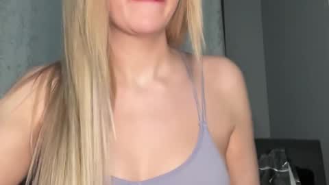 Stella Bella online show from February 21, 2026, 4:46 am