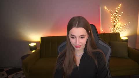 stellahoneywell online show from October 10, 2025, 1:21 pm