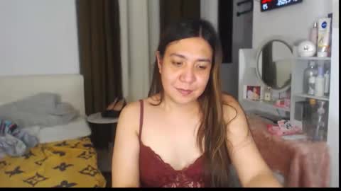 Snapshot of stellahugets chatting on April 12, 2026, 12:32 pm Stella online show from April 12, 2026, 12:32 pm