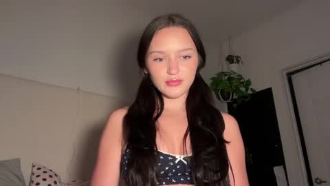 Snapshot of stellakay chatting on May 8, 2026, 1:22 am Stella Kay online show from May 8, 2026, 1:22 am