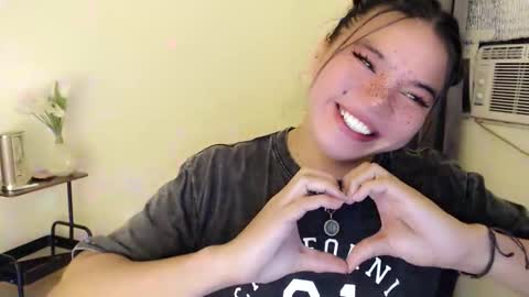 Stella sweet online show from November 4, 2025, 2:27 pm