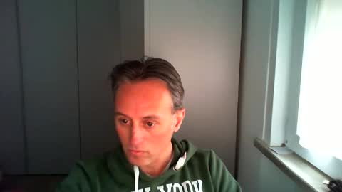 Snapshot of sten015 chatting on March 9, 2026, 4:00 pm sten015 online show from March 9, 2026, 4:00 pm