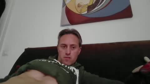 Snapshot of sten015 chatting on March 12, 2026, 1:06 pm sten015 online show from March 12, 2026, 1:06 pm