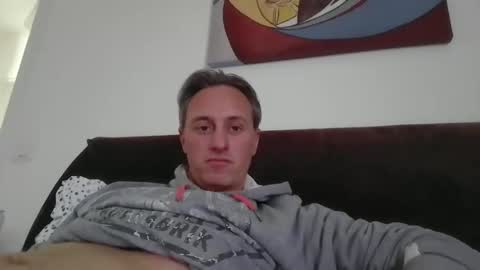 Snapshot of sten015 chatting on March 17, 2026, 2:42 pm sten015 online show from March 17, 2026, 2:42 pm